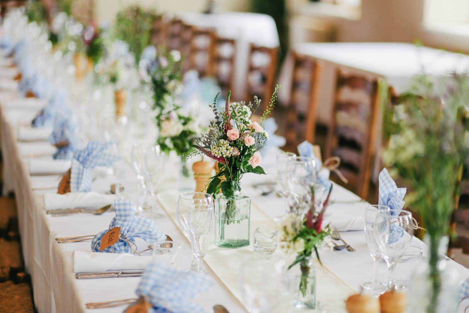 Table de réception de mariage dressée